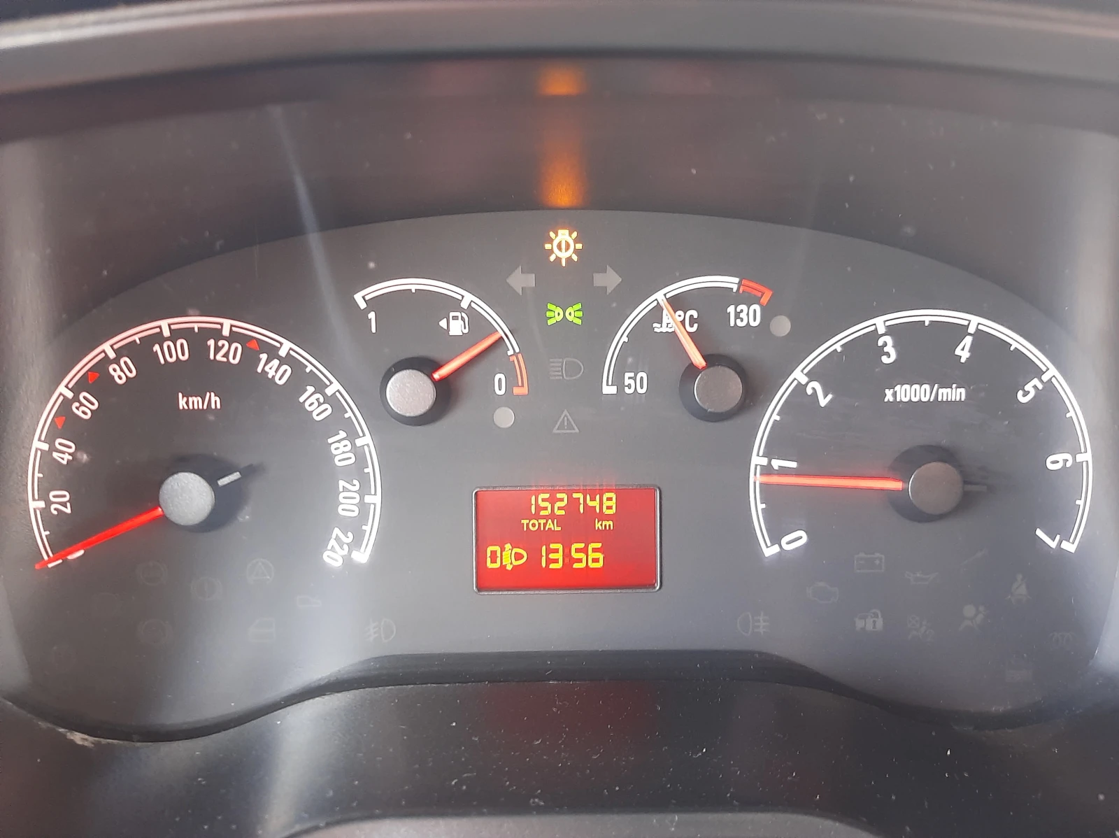 Opel Combo 1.3CDTI, снимка 11 - Автомобили и джипове - 55221416