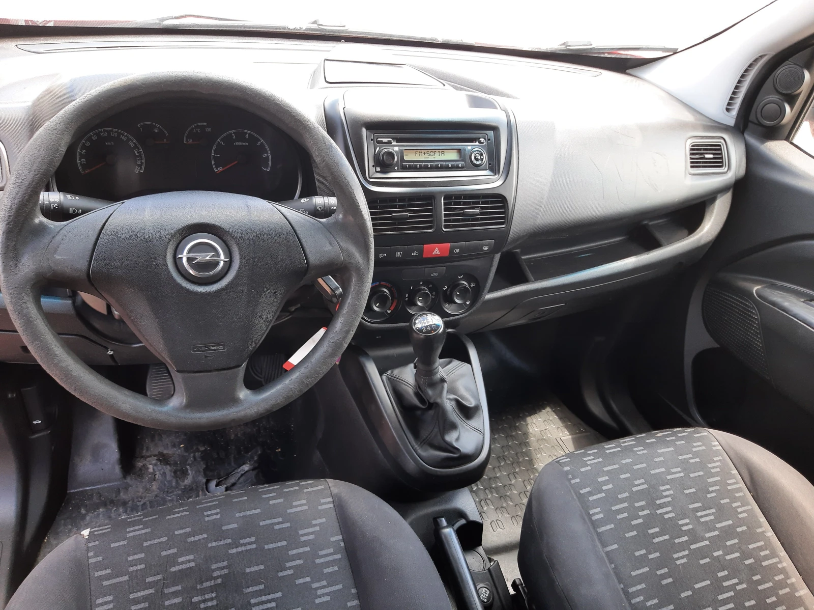 Opel Combo 1.3CDTI, снимка 10 - Автомобили и джипове - 55221416