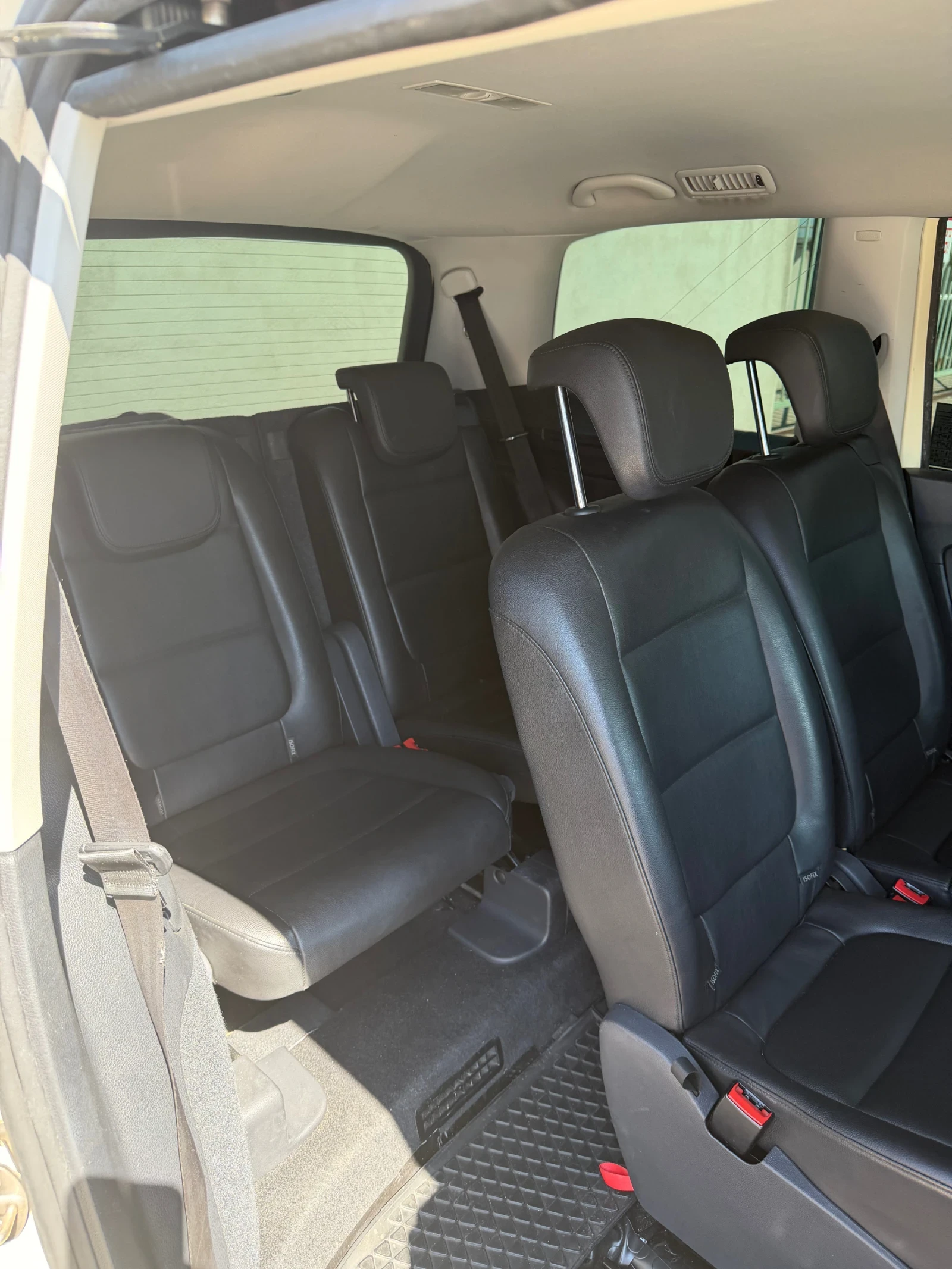 VW Sharan 2.0 tdi dsg, снимка 9 - Автомобили и джипове - 55391684