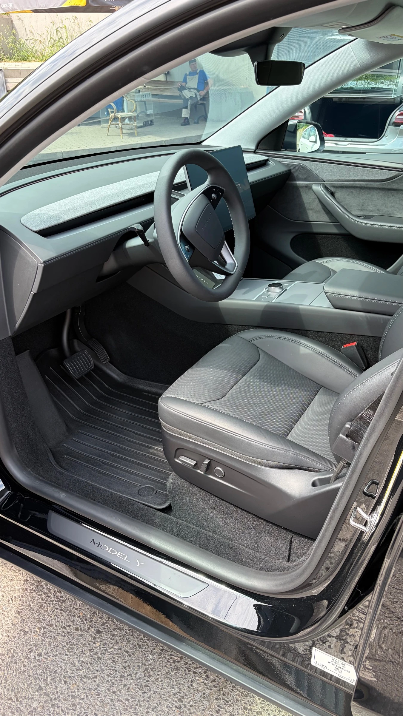 Tesla Model Y Dual Motor, снимка 3 - Автомобили и джипове - 55651931