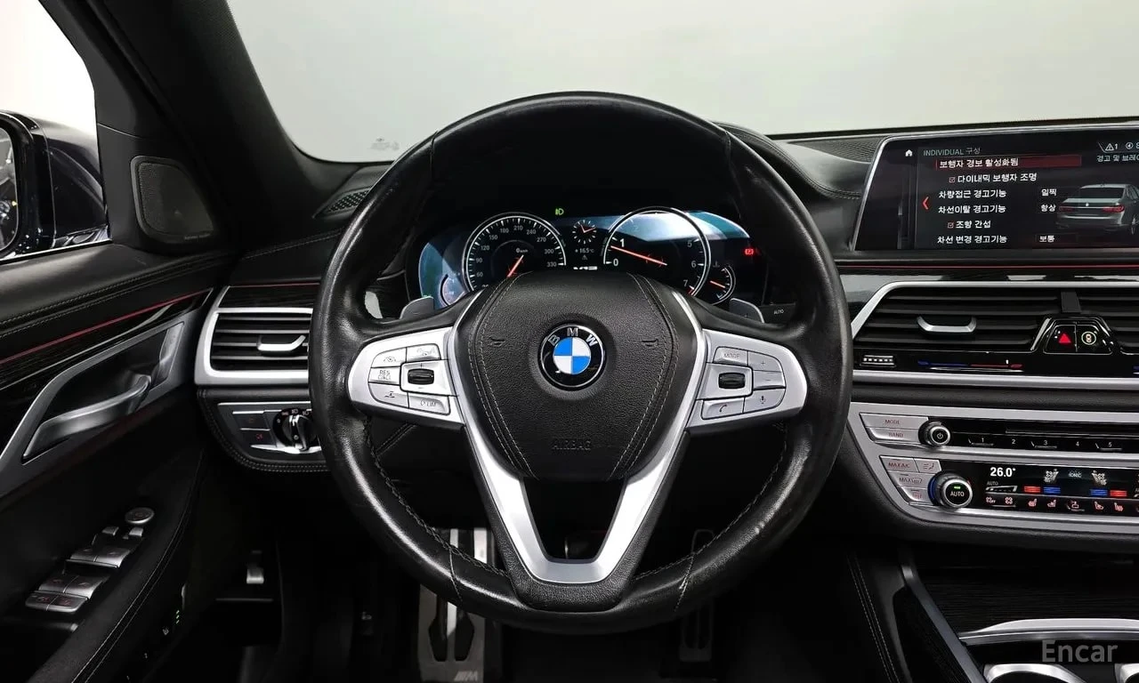 BMW 740 * 740Li xDrive M Sport Package* АВТОКРЕДИТ* , снимка 13 - Автомобили и джипове - 56097368