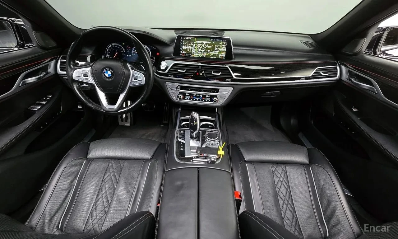 BMW 740 * 740Li xDrive M Sport Package* АВТОКРЕДИТ* , снимка 7 - Автомобили и джипове - 56097368