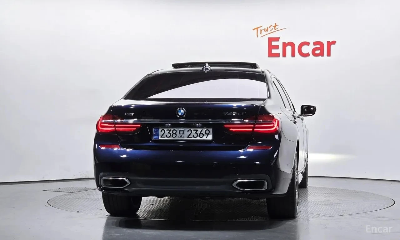 BMW 740 * 740Li xDrive M Sport Package* АВТОКРЕДИТ* , снимка 4 - Автомобили и джипове - 56097368