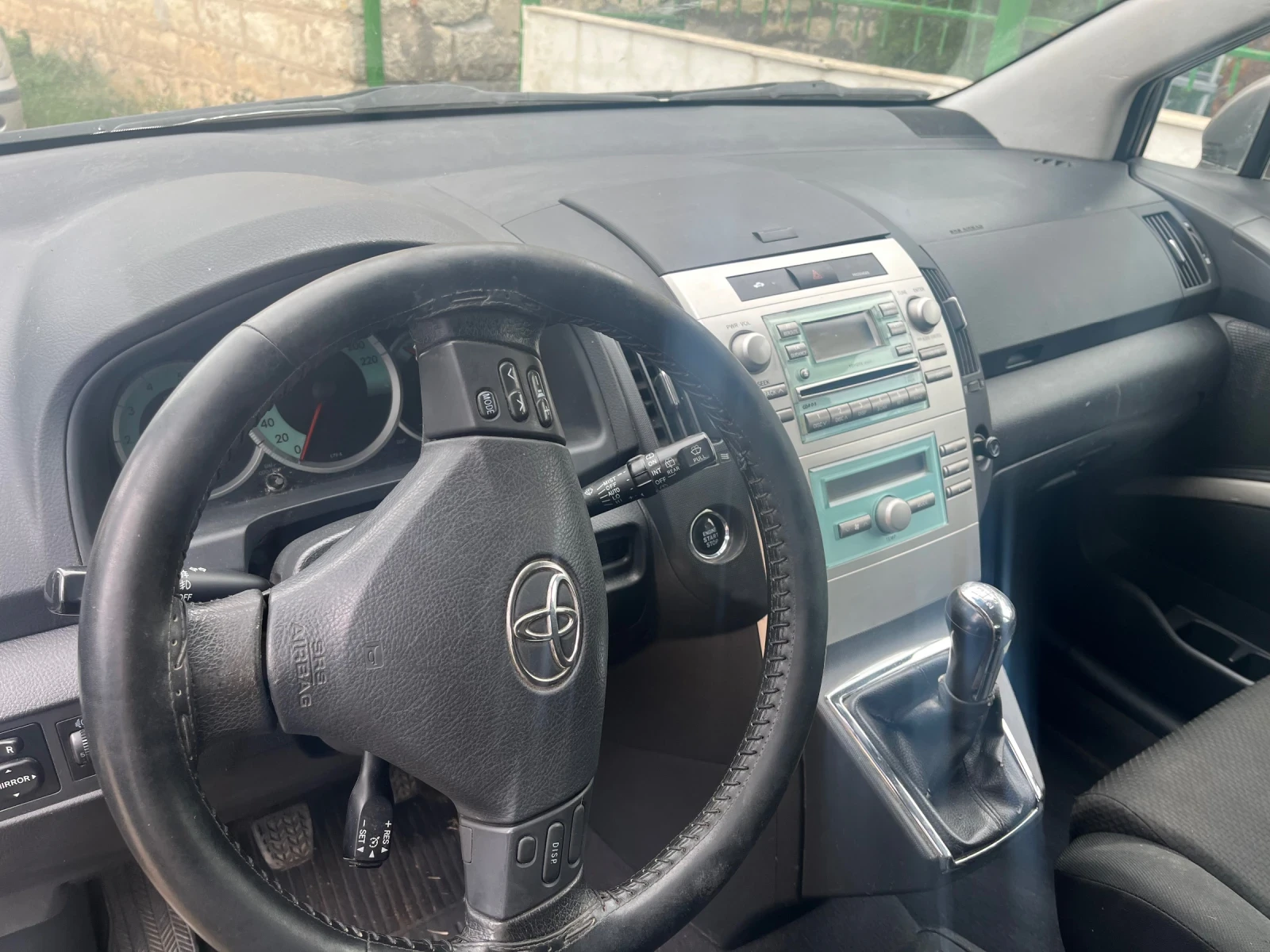 Toyota Corolla verso D4D  2000TDI -116 КС, снимка 5 - Автомобили и джипове - 56558021