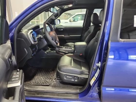 Toyota Tacoma * NIGHTSHADE CREW CAB SHORT BED* Aвтокредит* CarFa, снимка 9