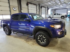 Toyota Tacoma * NIGHTSHADE CREW CAB SHORT BED* Aвтокредит* CarFa - 35900 € / 70214.30 лв. - 76307677 3