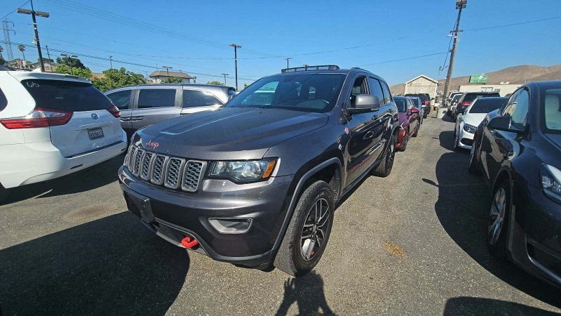 Jeep Grand cherokee TRAILHAWK 3.6, снимка 1 - Автомобили и джипове - 47213574