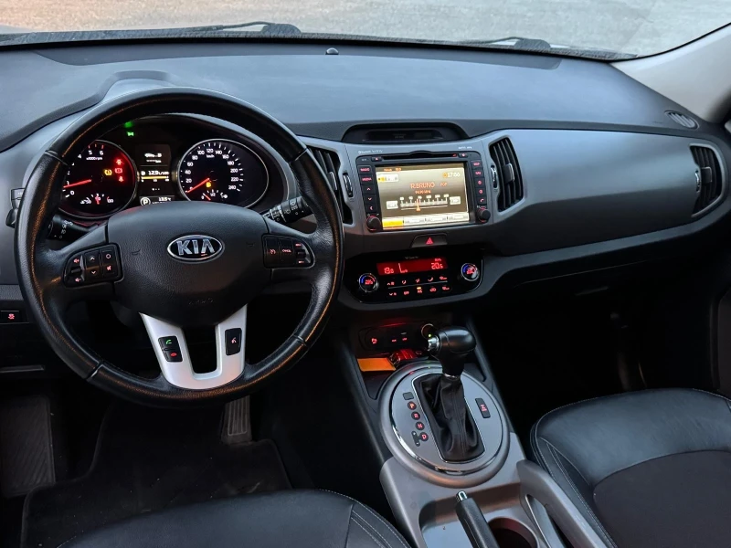 Kia Sportage REBEL-4x4-Navi-Камера-Кожа-Панорама-2.0d 136hp, снимка 9 - Автомобили и джипове - 47945857