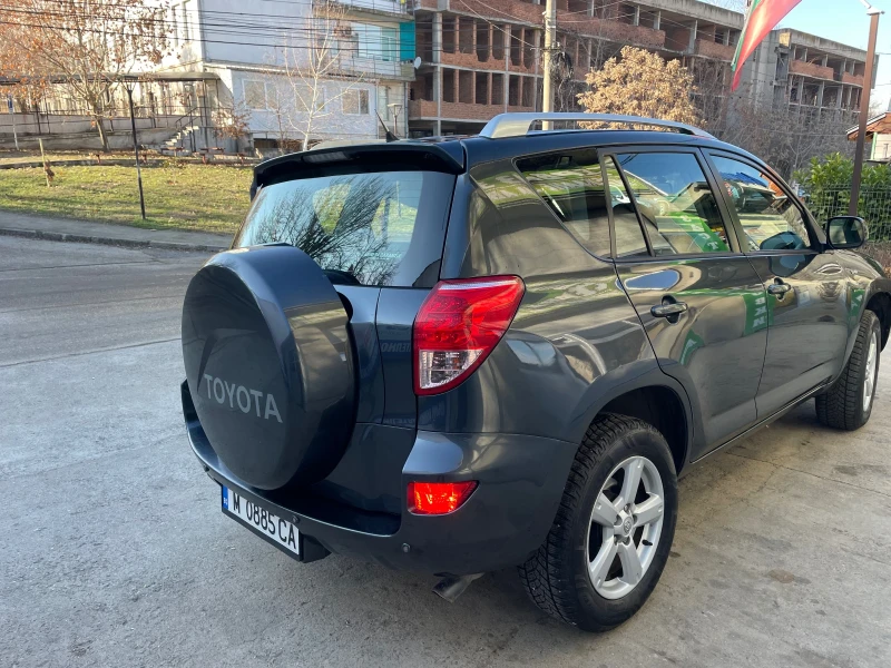 Toyota Rav4, снимка 4 - Автомобили и джипове - 48573169