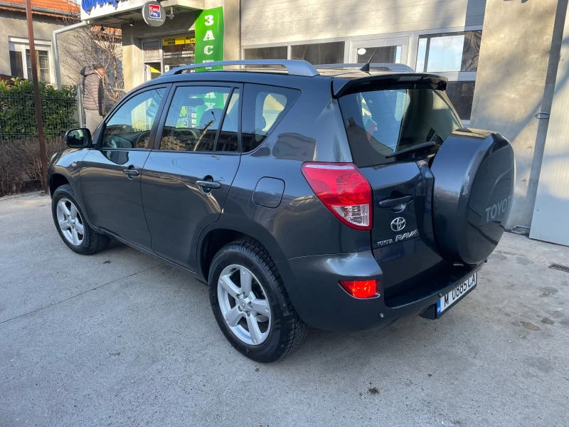 Toyota Rav4, снимка 6 - Автомобили и джипове - 48573169