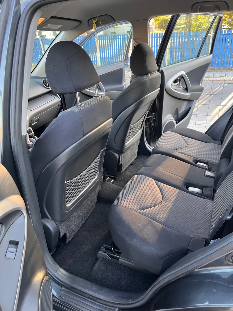 Toyota Rav4, снимка 6 - Автомобили и джипове - 52283009