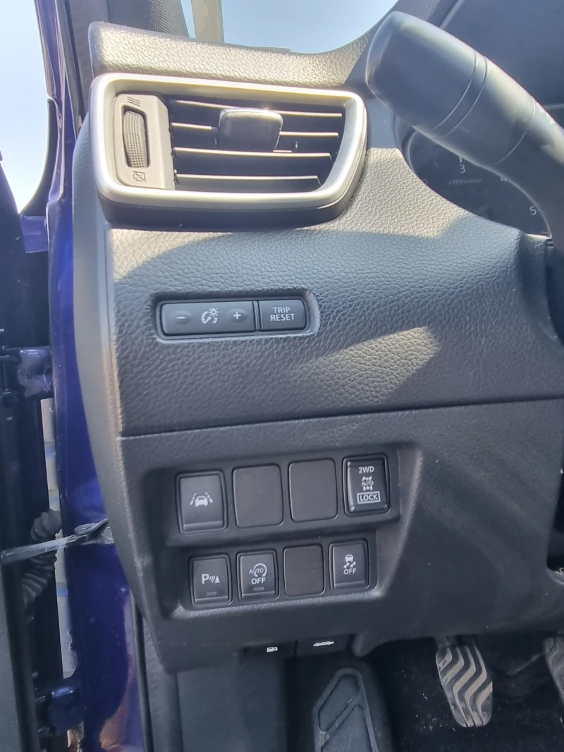 Nissan Qashqai 1.6 dCi 130кс 4х4 , снимка 9 - Автомобили и джипове - 51792854