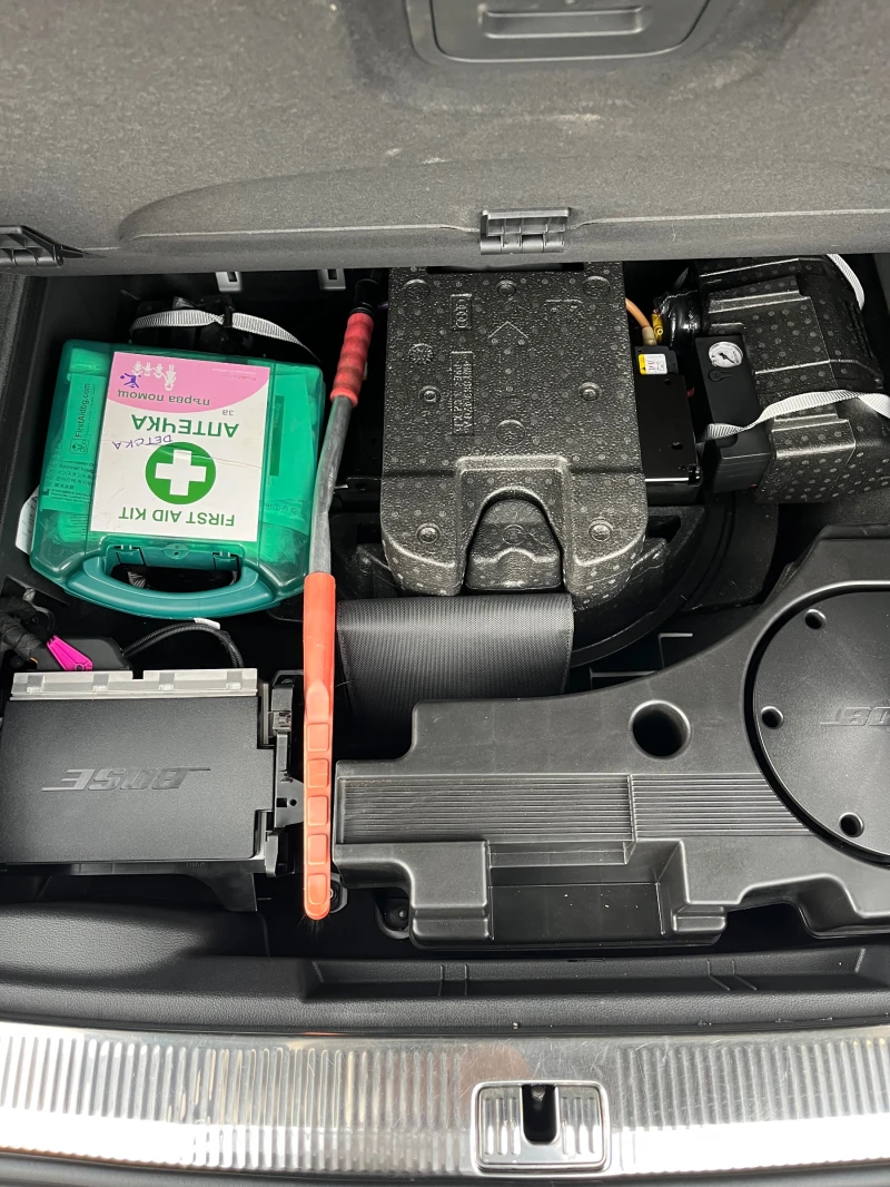 Audi SQ7, снимка 9 - Автомобили и джипове - 53407060