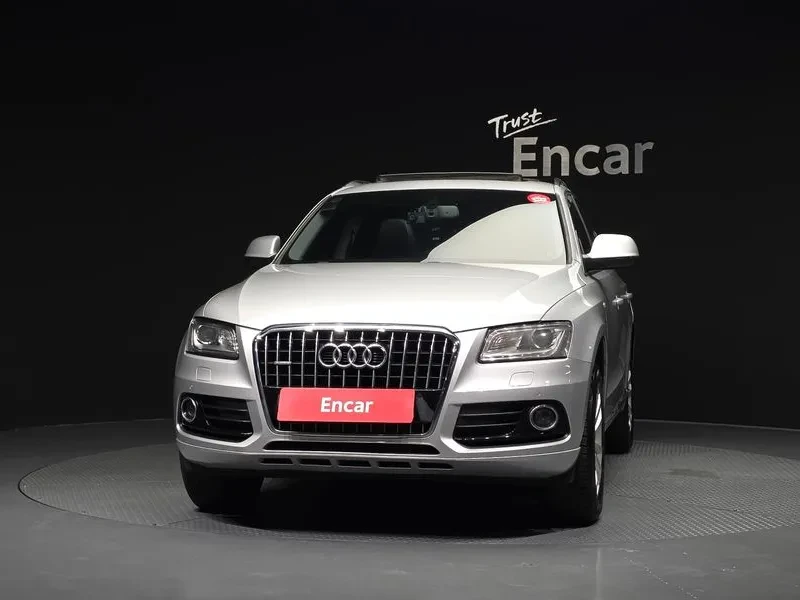 Audi Q5 2.0 TDI Quattro - САМО 30% АВАНС, снимка 3 - Автомобили и джипове - 56007916