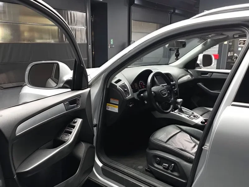 Audi Q5 2.0 TDI Quattro - САМО 30% АВАНС, снимка 10 - Автомобили и джипове - 56007916