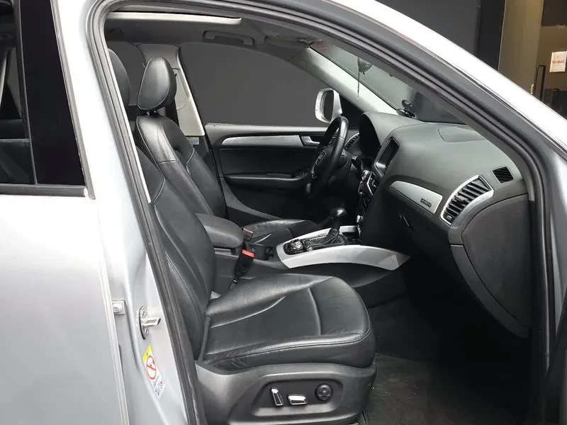 Audi Q5 2.0 TDI Quattro - САМО 30% АВАНС, снимка 11 - Автомобили и джипове - 56007916