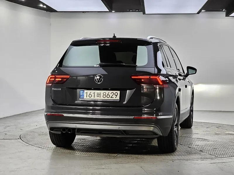 VW Tiguan Nd Generation 2.0 Tdi Prestige, снимка 3 - Автомобили и джипове - 56251566