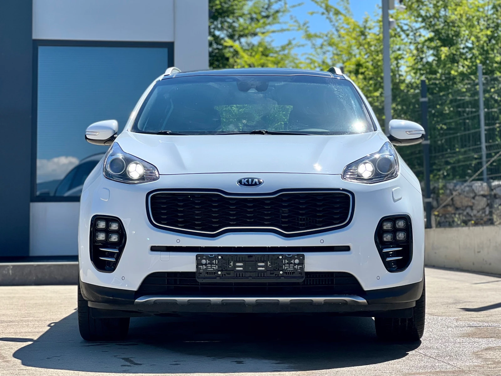 Kia Sportage * GT-LINE* 1.6T-4X4* ПАНОРАМА* СЕРВИЗНА КНИЖКА*  - изображение 2