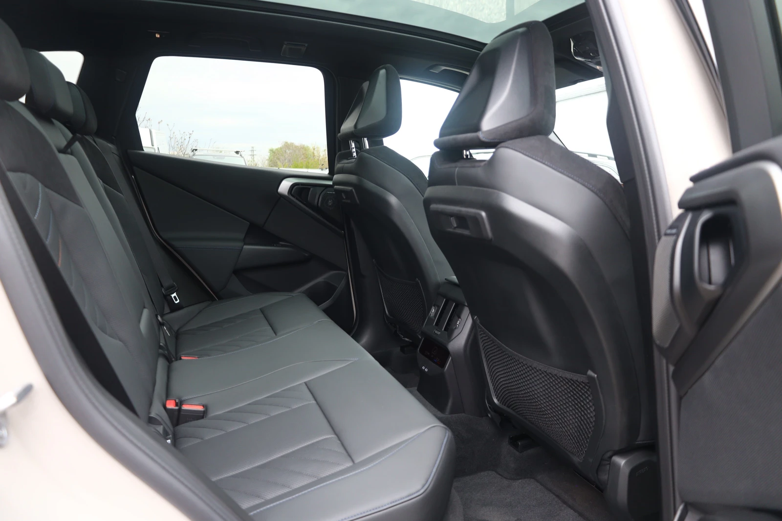 BMW X3 20d xD M Sport #KeyGo #PANO #Assist #h/k #iCarbg - изображение 9