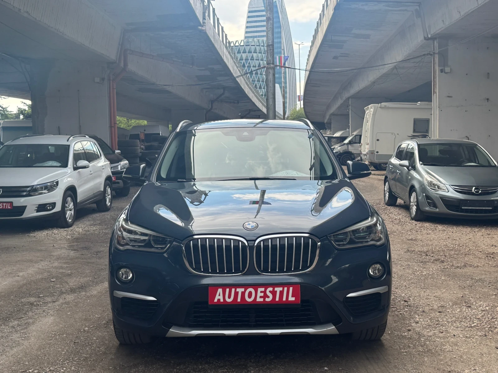 BMW X1 2.0 D. X-LINE - изображение 2