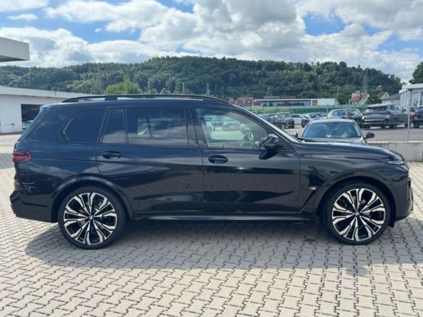 BMW X7 M60i xDrive - изображение 7