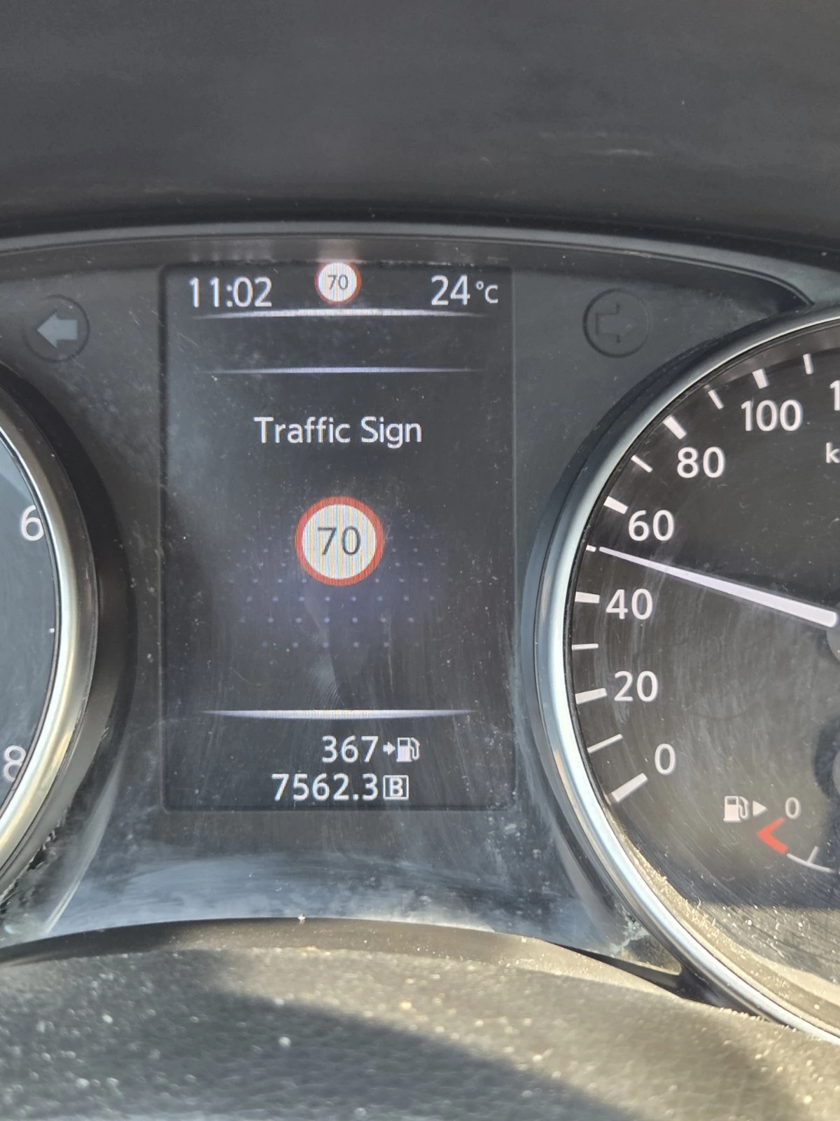 Nissan Qashqai N-Connect (360 камери, кожа-плат, Панорама + още) - изображение 5