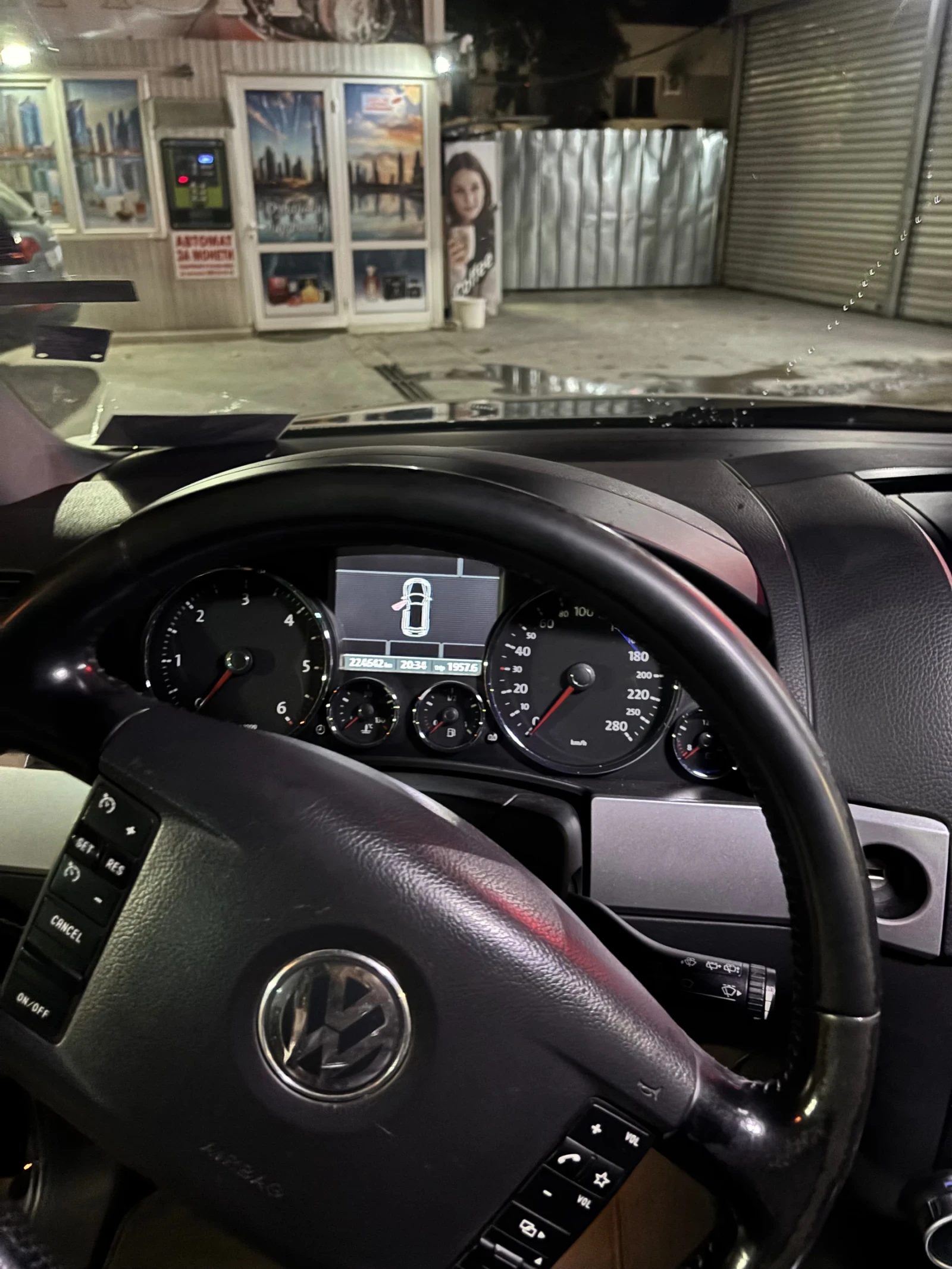 VW Touareg 3.0 TDI - изображение 9
