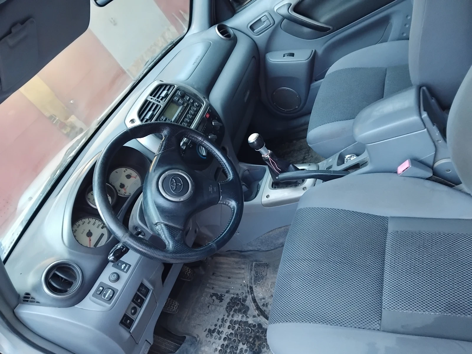 Toyota Rav4  - изображение 10