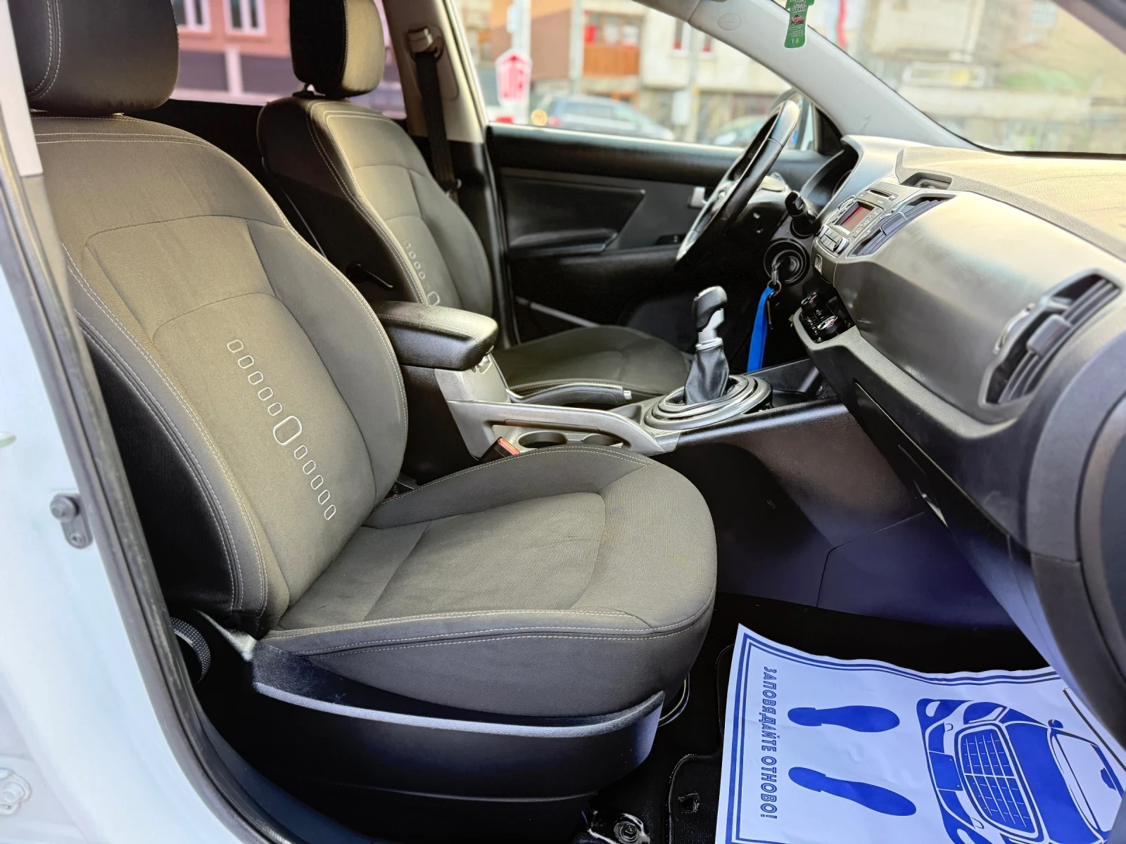 Kia Sportage 1.7CRDI Климатроник* Подгрев* Ксенон* Фейслифт, снимка 14 - Автомобили и джипове - 53759857