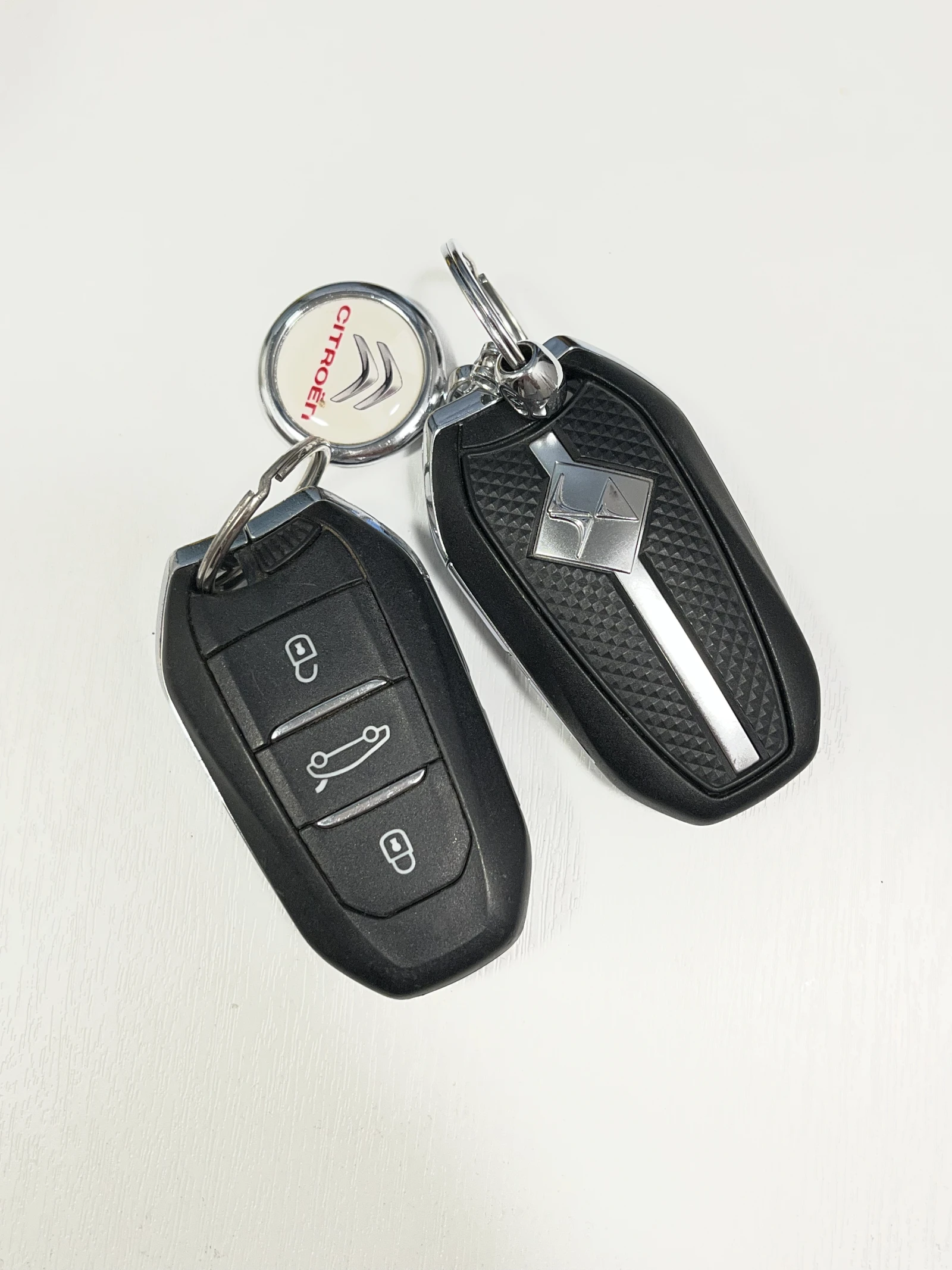 DS DS 3 Crossback, снимка 13 - Автомобили и джипове - 54151193