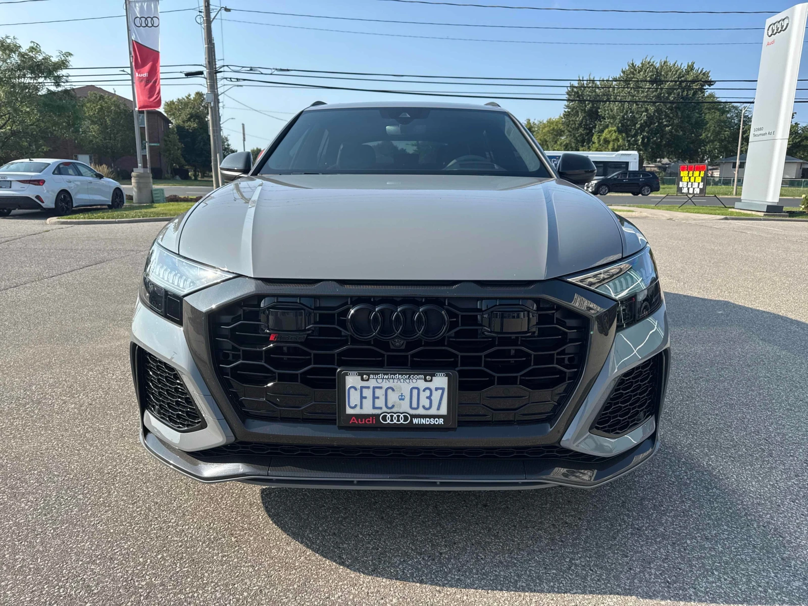 Audi RSQ8 * 4.0 TFSI quattro * CARFAX * ОПЦИЯ ЗА ФИНАНСИРАНЕ, снимка 6 - Автомобили и джипове - 55850053