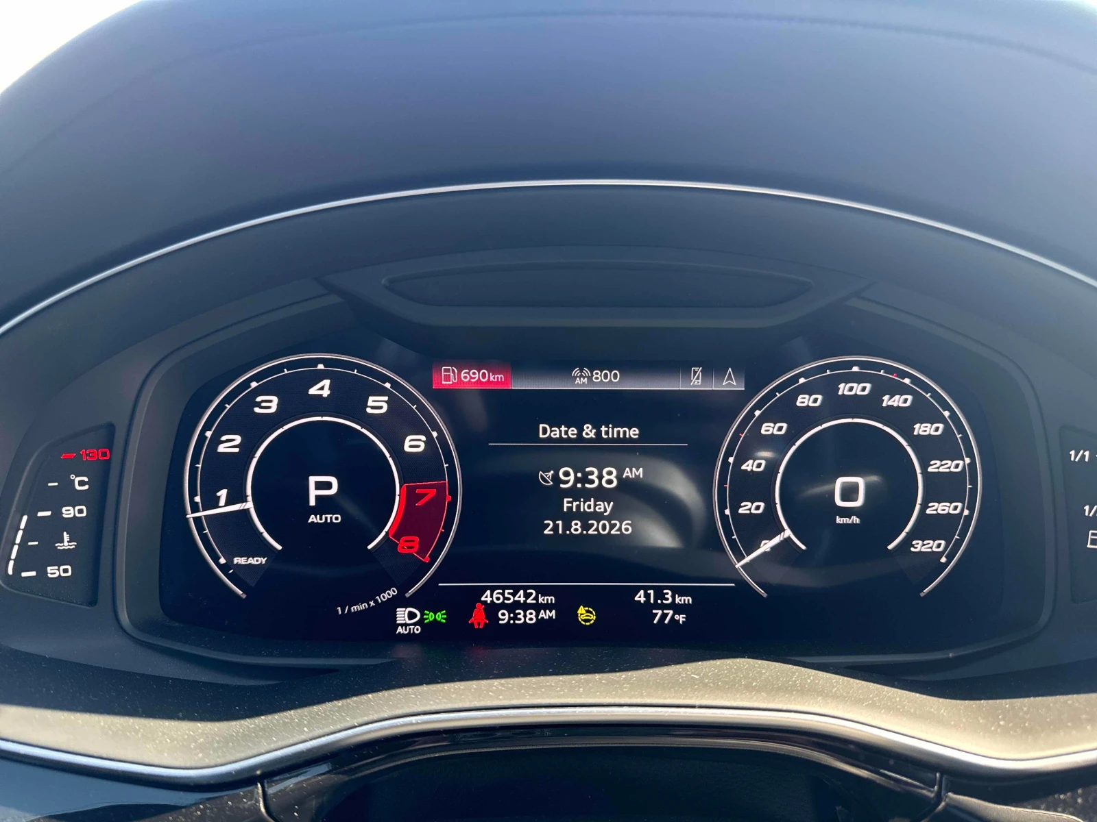 Audi RSQ8 * 4.0 TFSI quattro * CARFAX * ОПЦИЯ ЗА ФИНАНСИРАНЕ, снимка 8 - Автомобили и джипове - 55850053