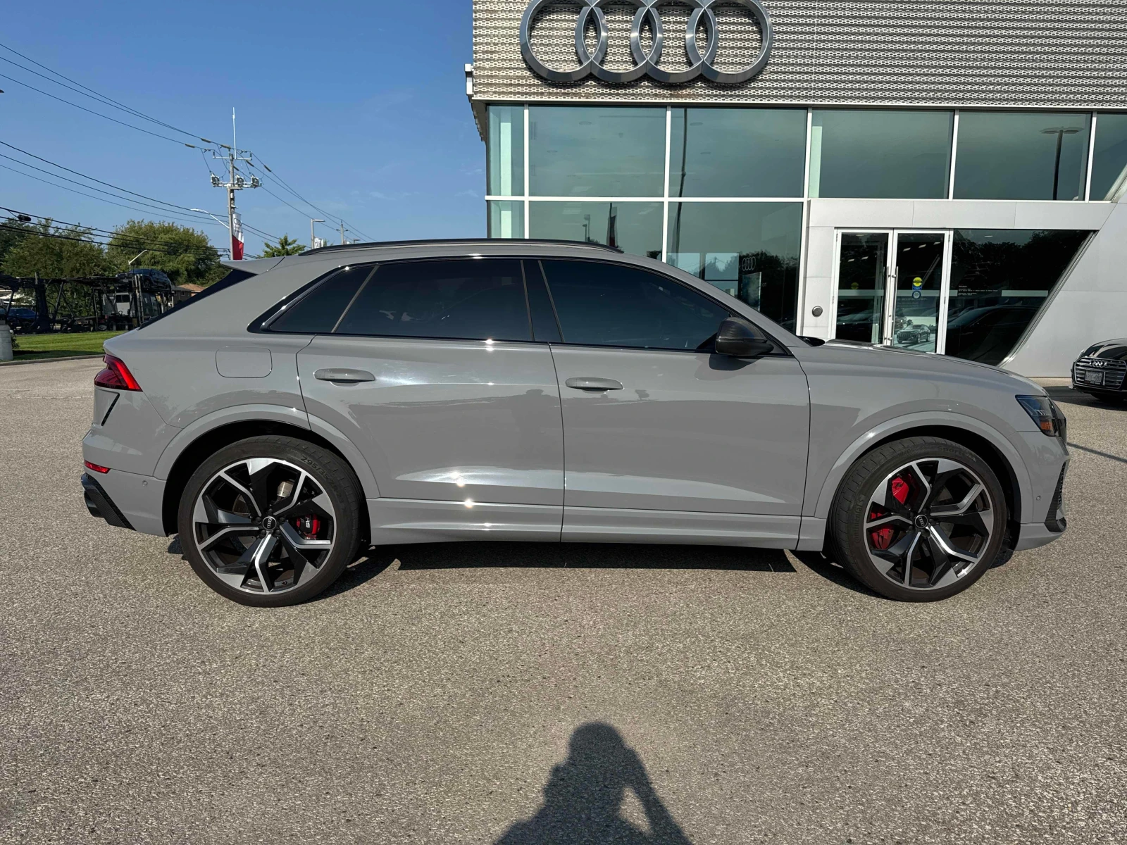 Audi RSQ8 * 4.0 TFSI quattro * CARFAX * ОПЦИЯ ЗА ФИНАНСИРАНЕ, снимка 3 - Автомобили и джипове - 55850053