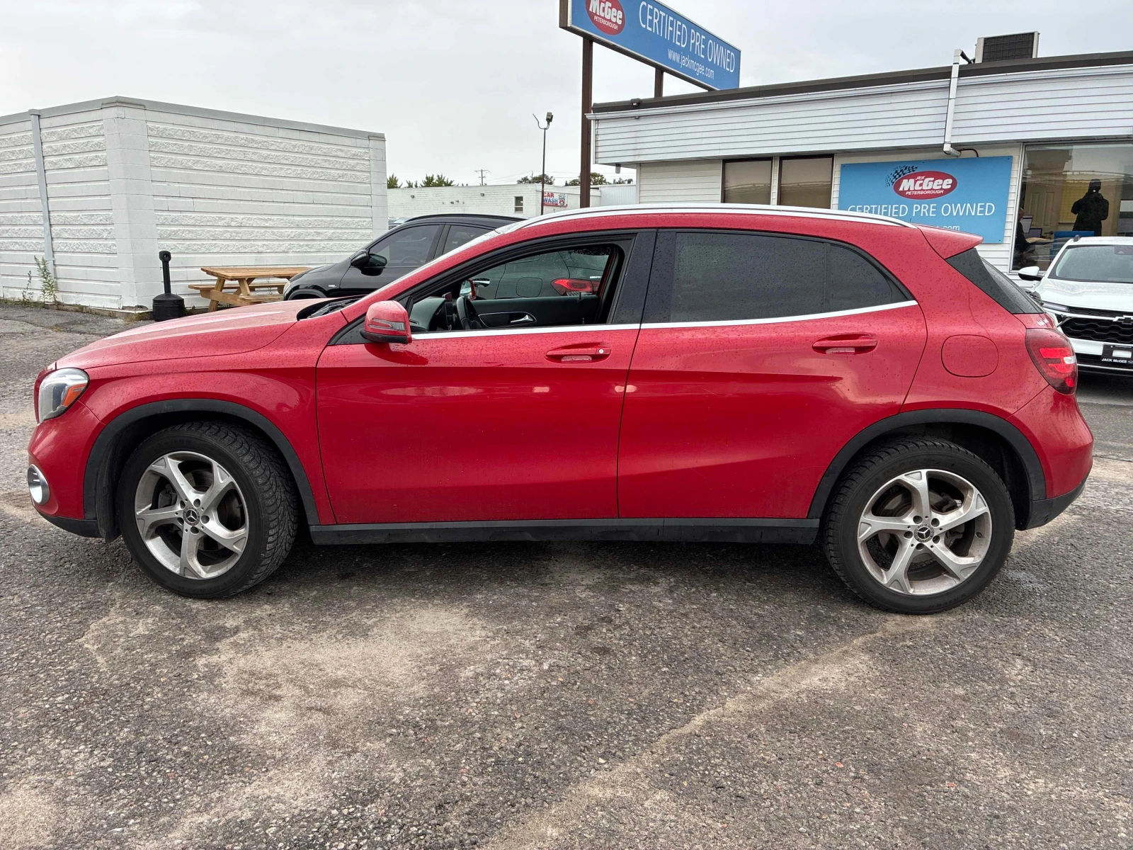 Mercedes-Benz GLA 250 * АВТОКРЕДИТ * ГЛАВНО ПРЕДСТАВИТЕЛСТВО, снимка 3 - Автомобили и джипове - 56114491