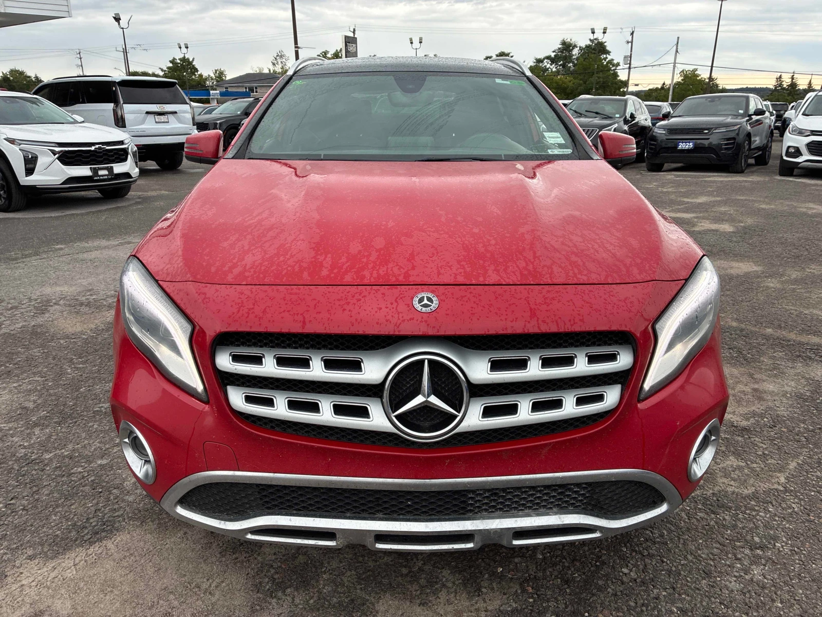 Mercedes-Benz GLA 250 * АВТОКРЕДИТ * ГЛАВНО ПРЕДСТАВИТЕЛСТВО, снимка 2 - Автомобили и джипове - 56114491