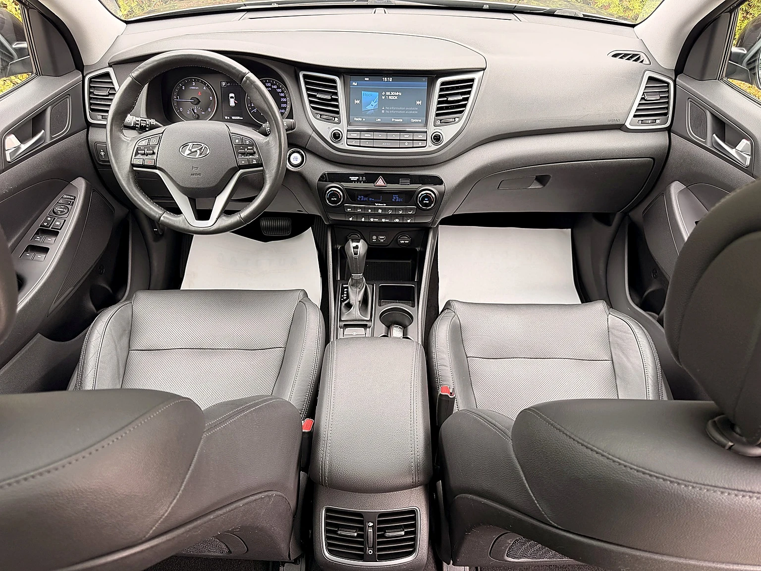 Hyundai Tucson 2.0d-185KC-AWD-4X4-��������-KEYLES-�������-160�.�� | Mobile.bg � ����������� 12