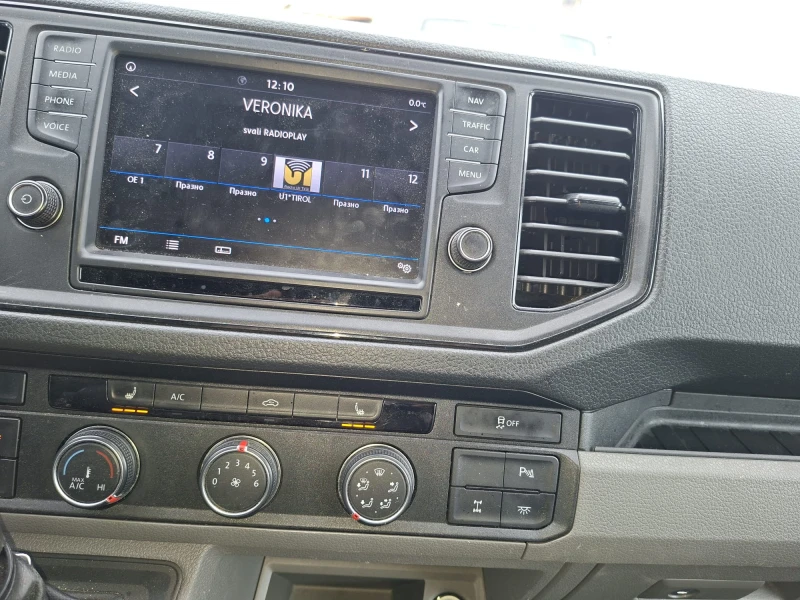 VW Crafter 4x4 LED Euro6 Navi, снимка 7 - Бусове и автобуси - 53173365