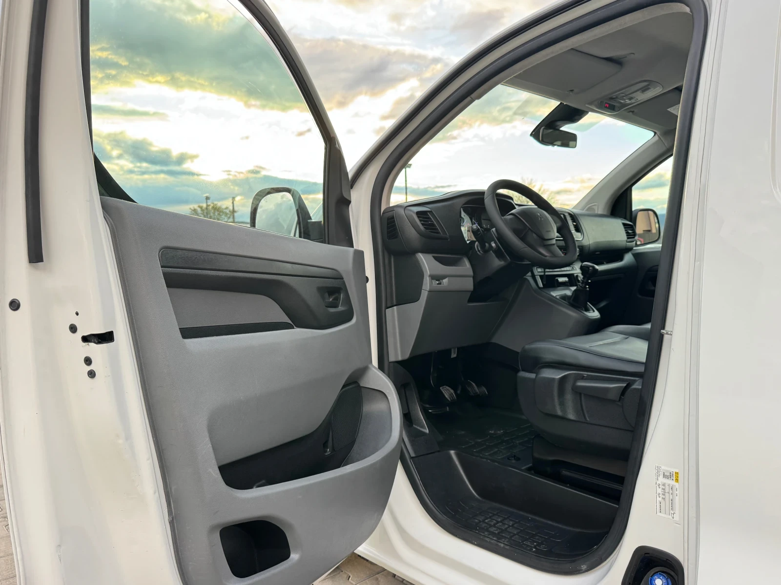 Peugeot Expert LONG PREMIEM FRIGO, снимка 9 - Бусове и автобуси - 54092568