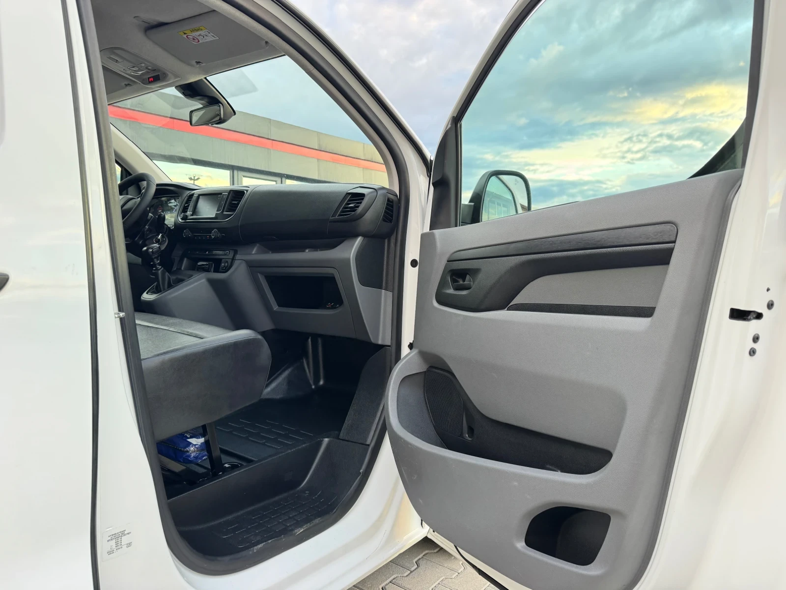 Peugeot Expert LONG PREMIEM FRIGO, снимка 14 - Бусове и автобуси - 54092568