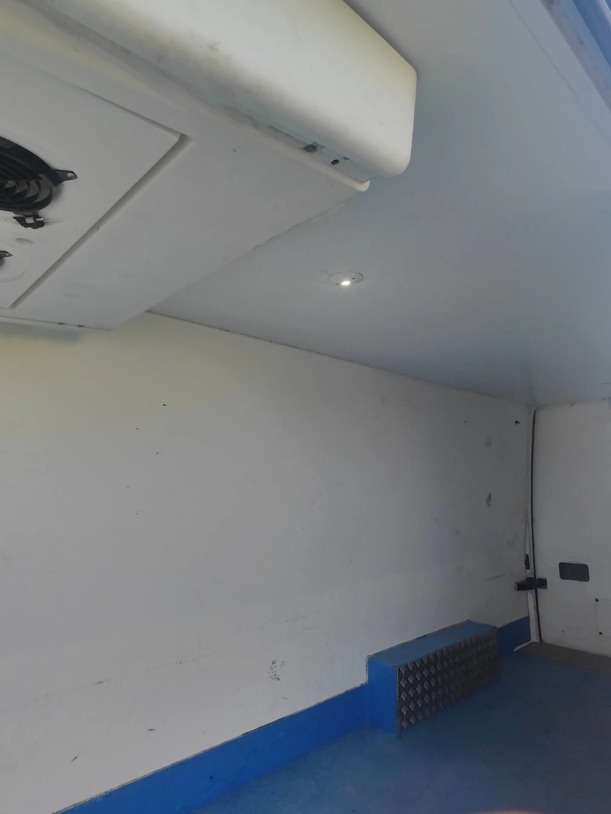 Mercedes-Benz Sprinter 314 ХЛАДИЛЕН Минус и плюс, снимка 5 - Бусове и автобуси - 54620944