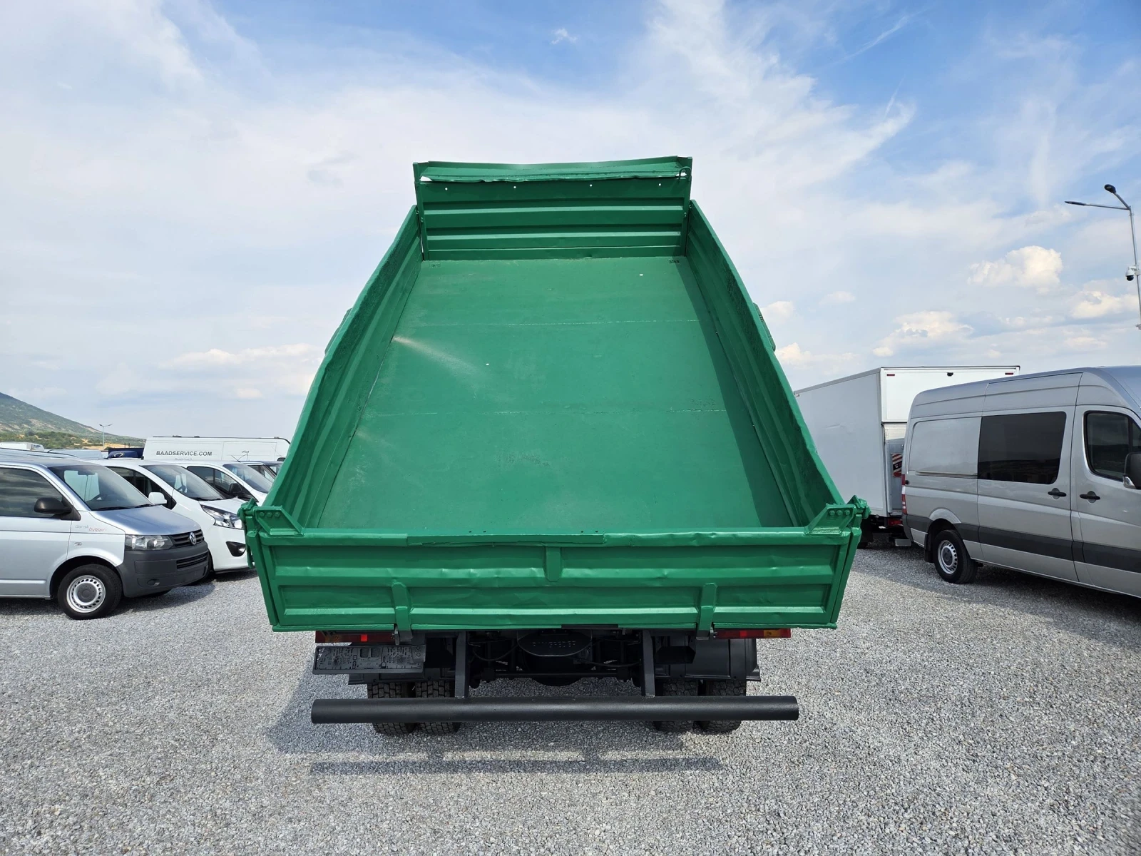 Iveco Eurocargo 120E24, Тристранен самосвал - изображение 4