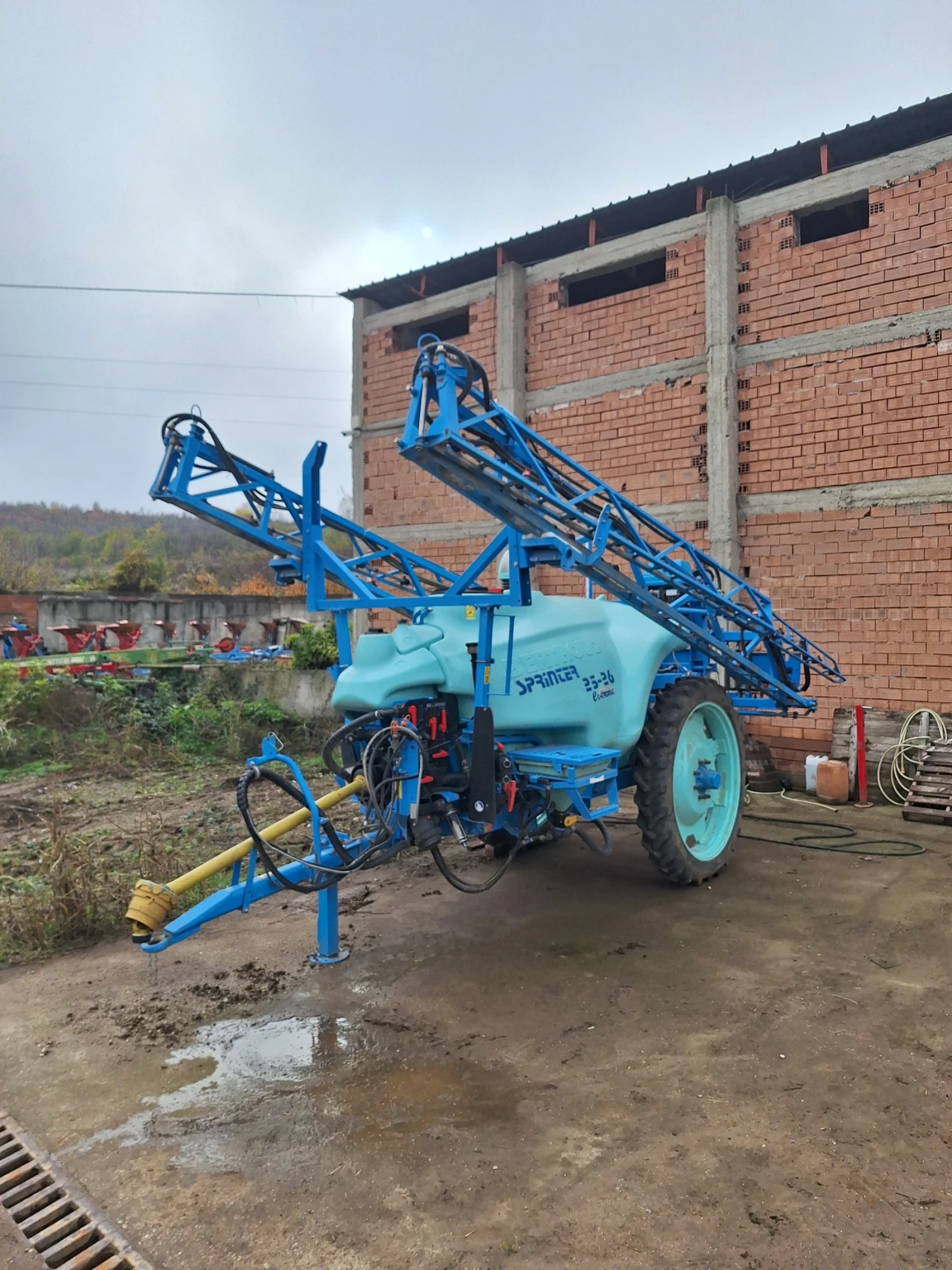 Пръскачка Berthoud Sprinter, снимка 4 - Селскостопанска техника - 53958375