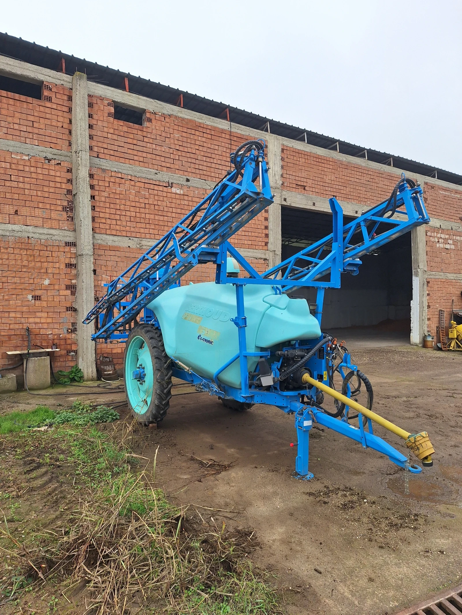 Пръскачка Berthoud Sprinter, снимка 3 - Селскостопанска техника - 53958375