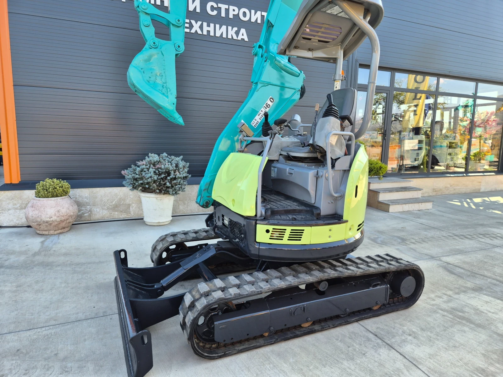Багер Yanmar B3-6A / ЧУПЕЩА СТРЕЛА / ПЕРФЕКТЕН / НАЛИЧЕН ! - изображение 2