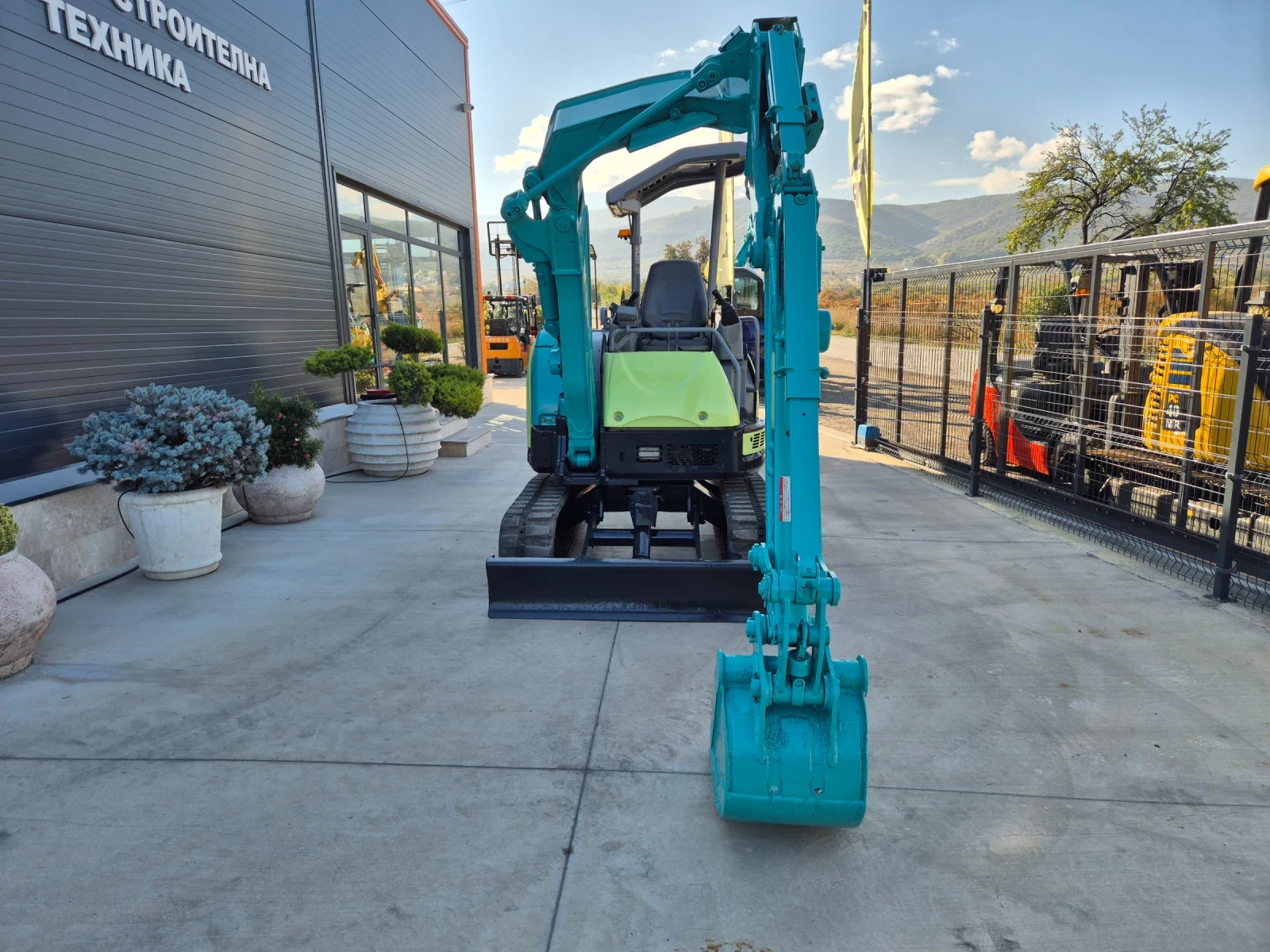 Багер Yanmar B3-6A / ЧУПЕЩА СТРЕЛА / ПЕРФЕКТЕН / НАЛИЧЕН ! - изображение 10