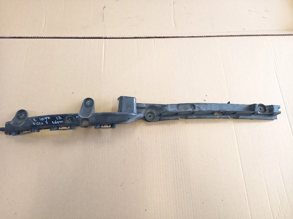 Водач задна броня среден десен Опел Астра Н 1.9цдти 