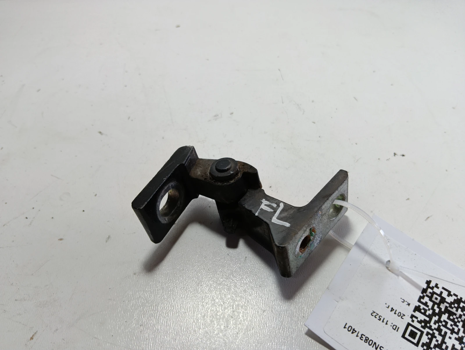 панта предна лява 5N0831401 VW Tiguan