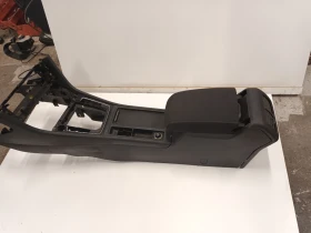 Подлакътник фолксваген голф 7комби 