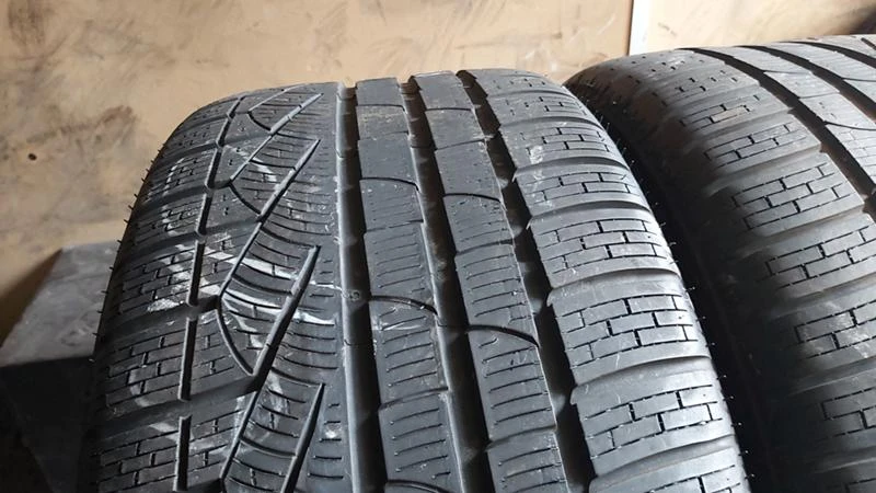 Гуми Зимни 275/35R20, снимка 3 - Гуми и джанти - 28488589