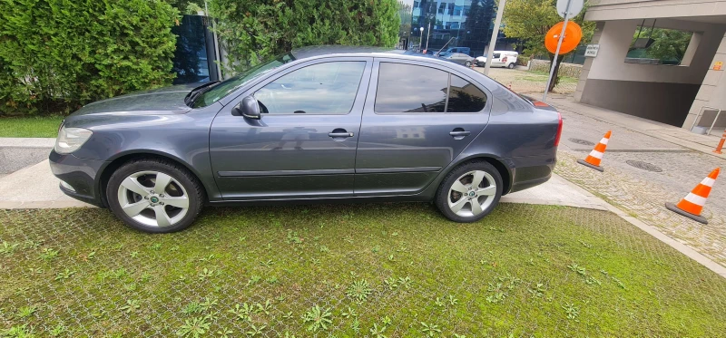 Skoda Octavia 2.0 TDI, снимка 8 - Автомобили и джипове - 48229272